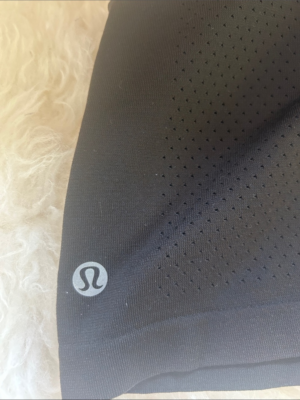 lululemon athletica Black Mesh Crop Tank - Picture 3 of 4